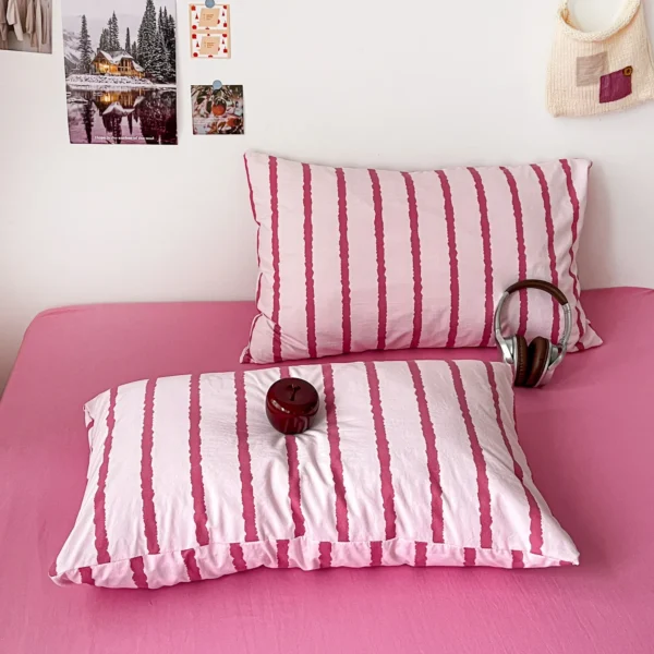 S138bfdee41414de7a11f236dc66d312dP.webp 3pcs Simple Pink Striped Duvet Cover Set