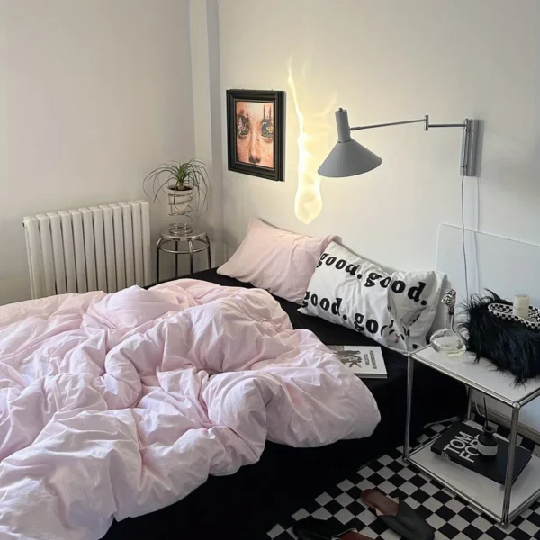 S3d2a0995c8a74caa815bbebead4ed323H.webp Ins Nordic Black Dot Bedding Set