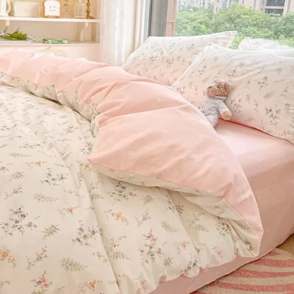 S558024a8a42a4cdb9c16efd4290375b5A.webp Ins Nordic Black Dot Bedding Set
