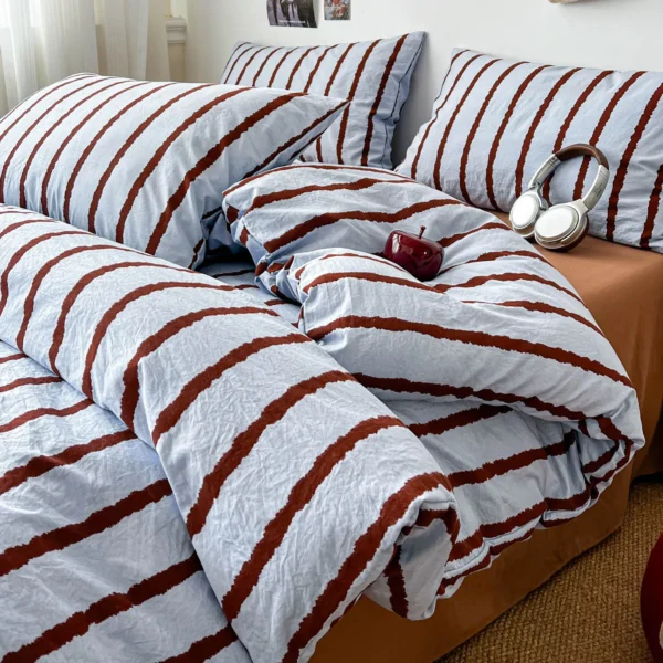 S95e01324fb604159b8b128a46e607f42i.webp 3pcs Simple Pink Striped Duvet Cover Set