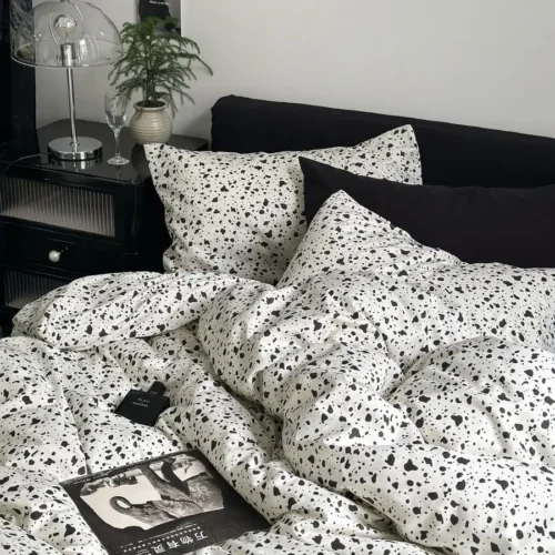 Ins Nordic Black Dot Bedding Set