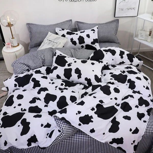 Sb524b43343d9413c8e6d2daef33a2d6eT.webp Ins Nordic Black Dot Bedding Set