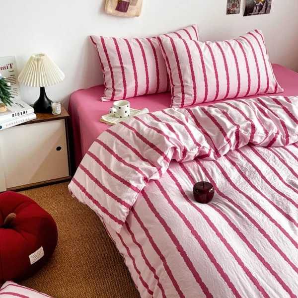 Sce7f23be9a424fadbd72ad368c8df6e3d.webp 3pcs Simple Pink Striped Duvet Cover Set